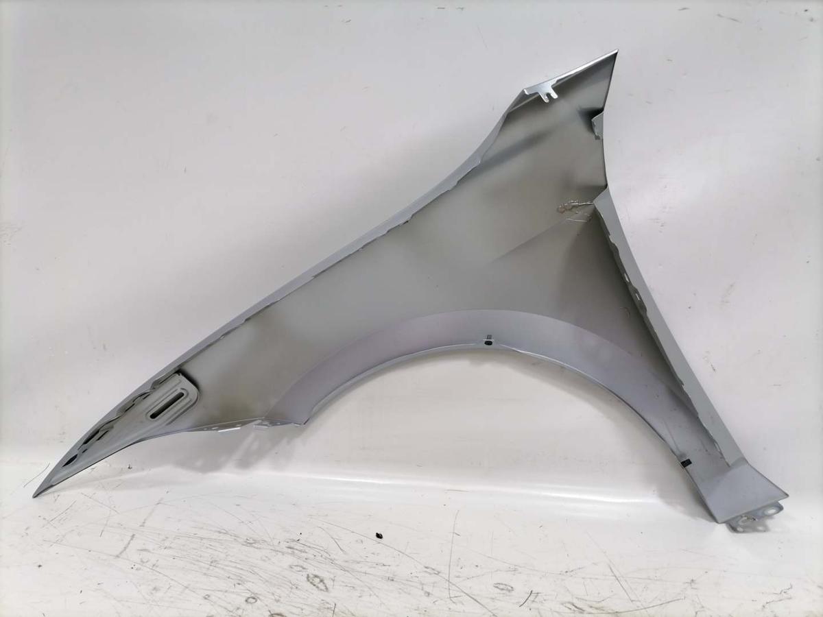 VW Passat B9 original Kotfl&uuml;gel vorn rechts LM7P Oyster Silver Bj.2024